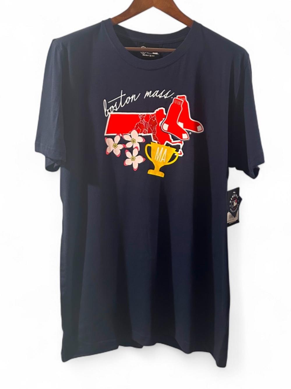 New Era MLB Boston, MA Icons Navy Blue Graphic T-shirt Size Men’s Large (NWT)